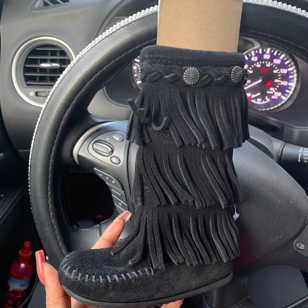 Minnetonka fringe boots